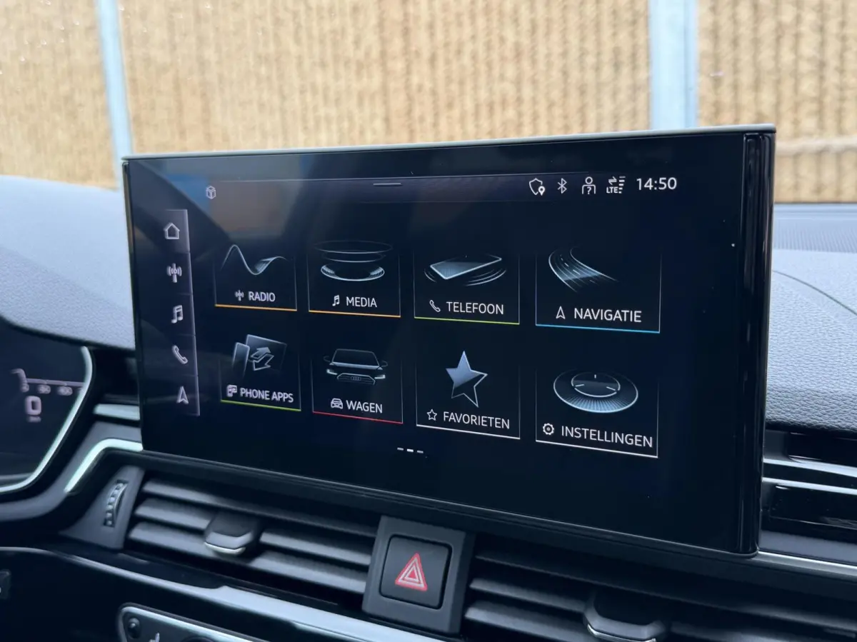 40 TFSI S edition Competition 204pk Automaat | Stoelverwarming | Head-up display | Bang&Olufsen 3D soundsystem | Lendensteun | Stuurwiel verwarmd | Verkeersbord detectie | Climate & cruise c