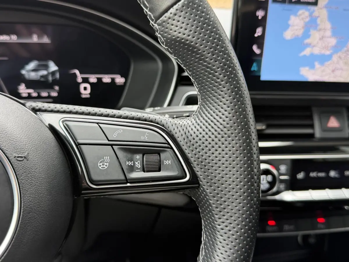 40 TFSI S edition Competition 204pk Automaat | Stoelverwarming | Head-up display | Bang&Olufsen 3D soundsystem | Lendensteun | Stuurwiel verwarmd | Verkeersbord detectie | Climate & cruise c