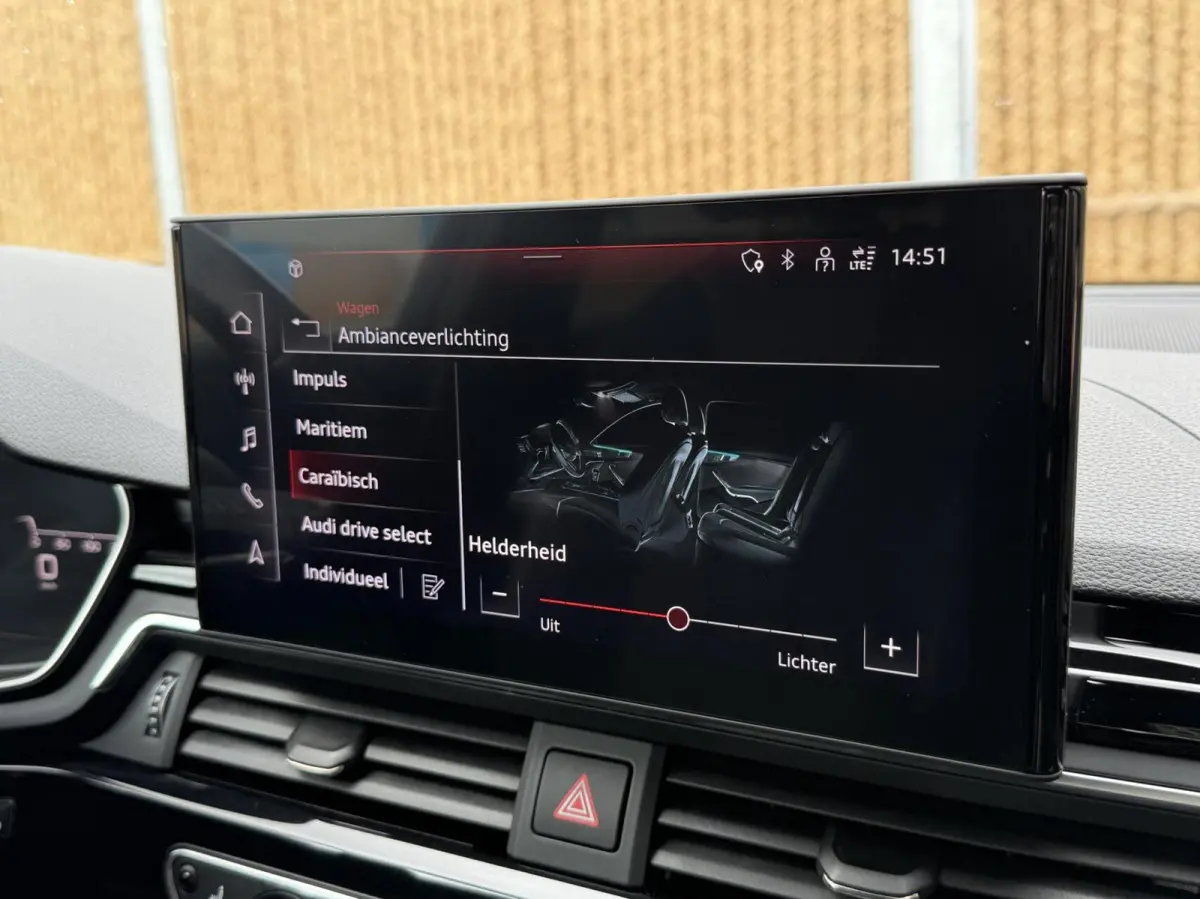40 TFSI S edition Competition 204pk Automaat | Stoelverwarming | Head-up display | Bang&Olufsen 3D soundsystem | Lendensteun | Stuurwiel verwarmd | Verkeersbord detectie | Climate & cruise c