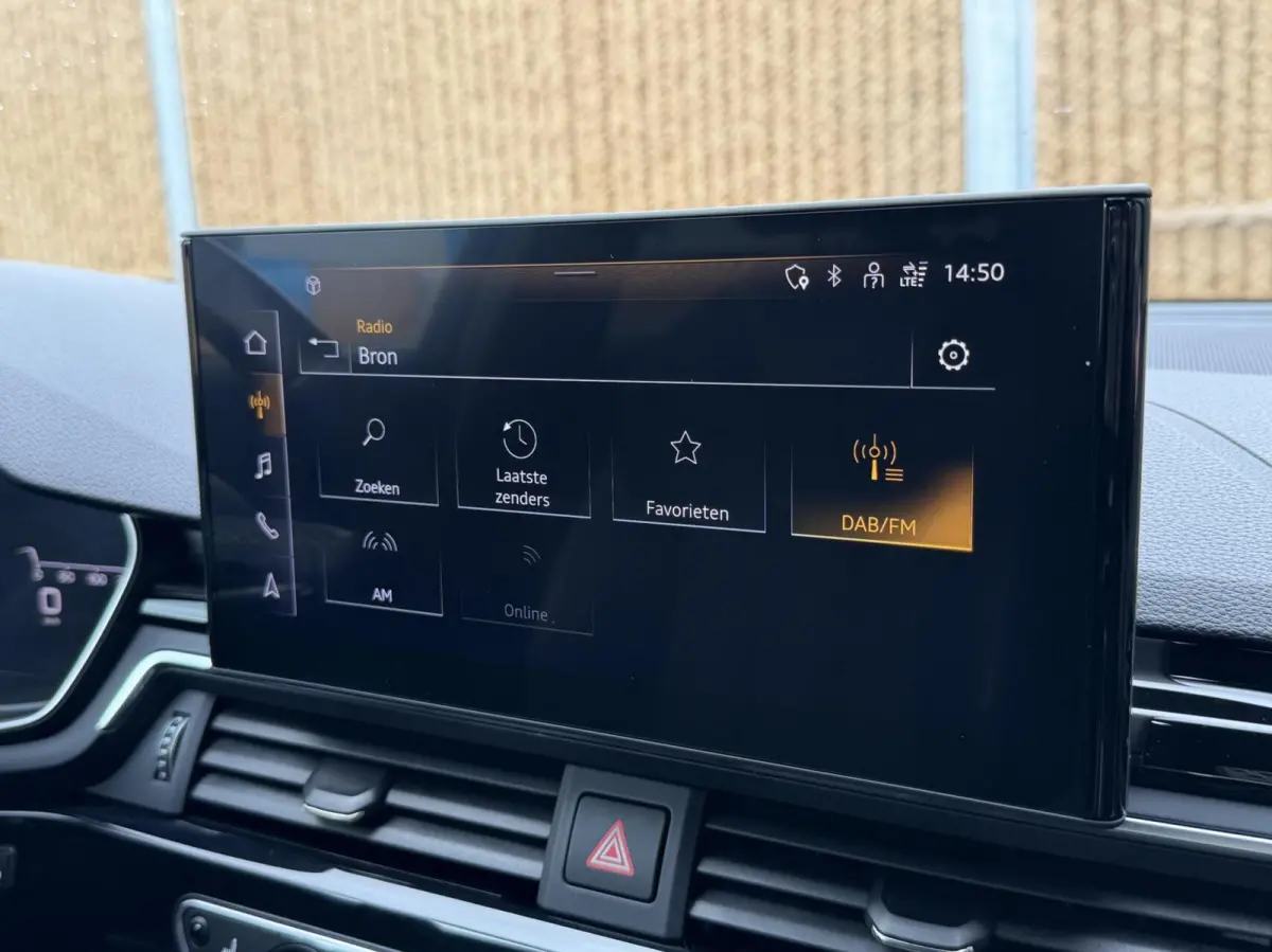 40 TFSI S edition Competition 204pk Automaat | Stoelverwarming | Head-up display | Bang&Olufsen 3D soundsystem | Lendensteun | Stuurwiel verwarmd | Verkeersbord detectie | Climate & cruise c