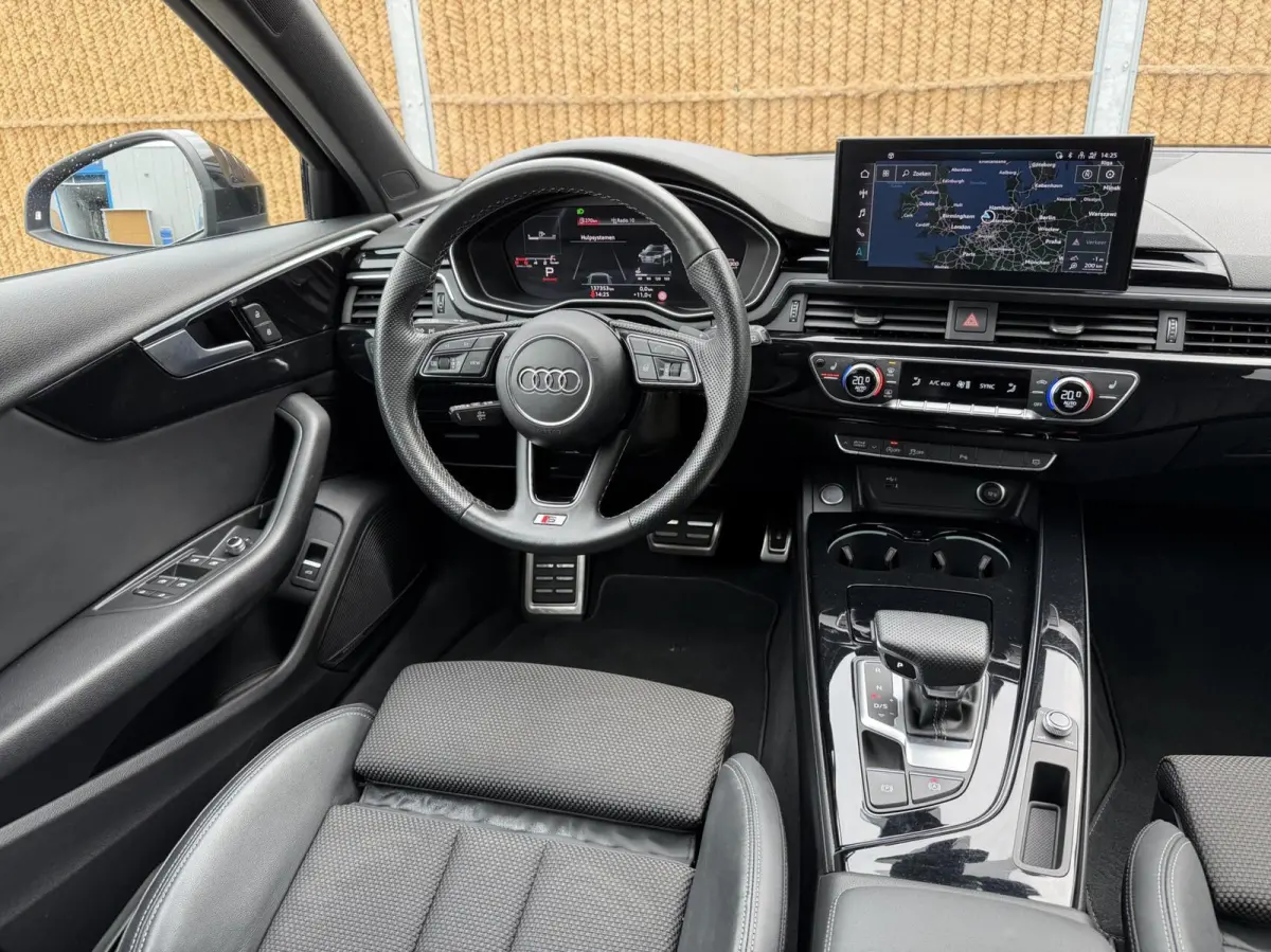 40 TFSI S edition Competition 204pk Automaat | Stoelverwarming | Head-up display | Bang&Olufsen 3D soundsystem | Lendensteun | Stuurwiel verwarmd | Verkeersbord detectie | Climate & cruise c
