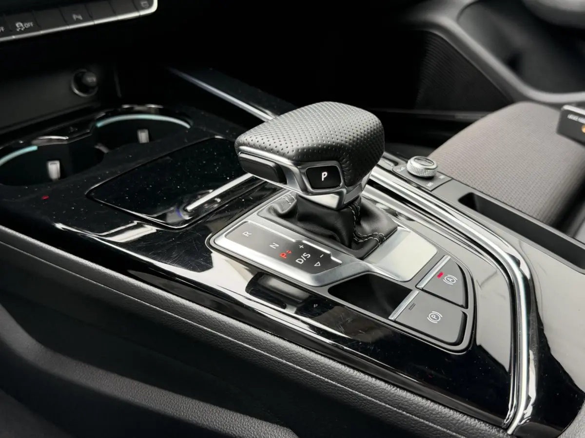 40 TFSI S edition Competition 204pk Automaat | Stoelverwarming | Head-up display | Bang&Olufsen 3D soundsystem | Lendensteun | Stuurwiel verwarmd | Verkeersbord detectie | Climate & cruise c