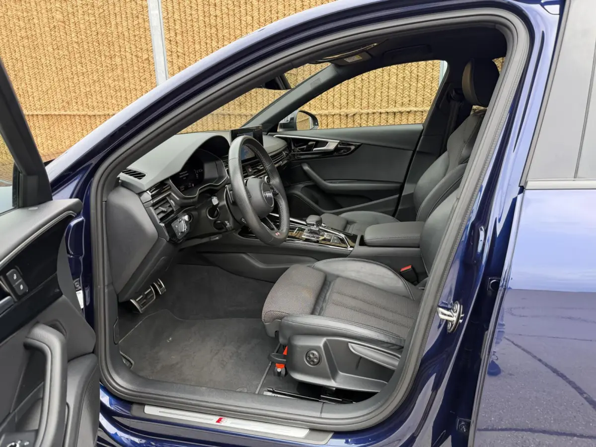 40 TFSI S edition Competition 204pk Automaat | Stoelverwarming | Head-up display | Bang&Olufsen 3D soundsystem | Lendensteun | Stuurwiel verwarmd | Verkeersbord detectie | Climate & cruise c