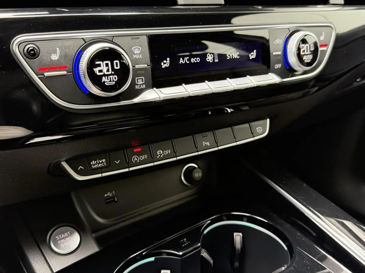 40 TFSI S edition Competition 204pk Automaat | Stoelverwarming | Head-up display | Bang&Olufsen 3D soundsystem | Lendensteun | Stuurwiel verwarmd | Verkeersbord detectie | Climate & cruise c