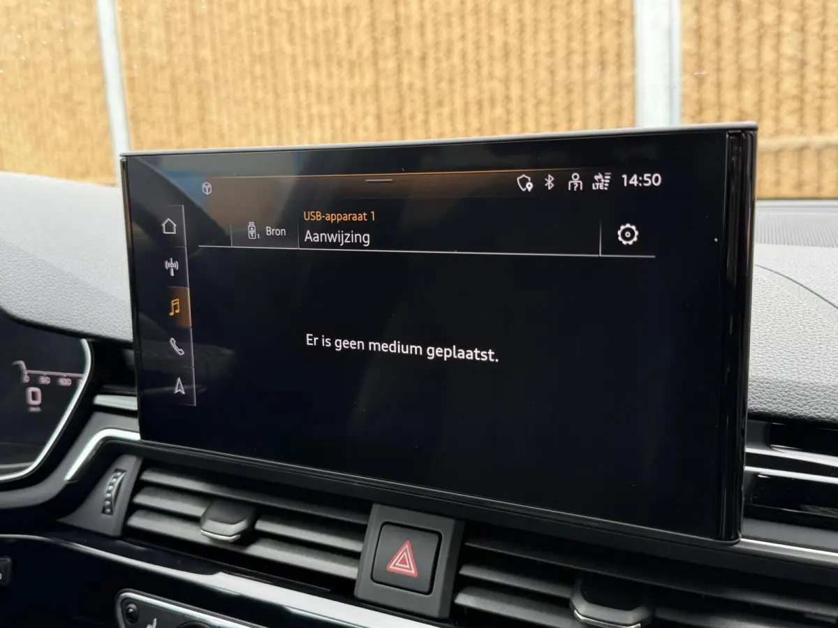 40 TFSI S edition Competition 204pk Automaat | Stoelverwarming | Head-up display | Bang&Olufsen 3D soundsystem | Lendensteun | Stuurwiel verwarmd | Verkeersbord detectie | Climate & cruise c