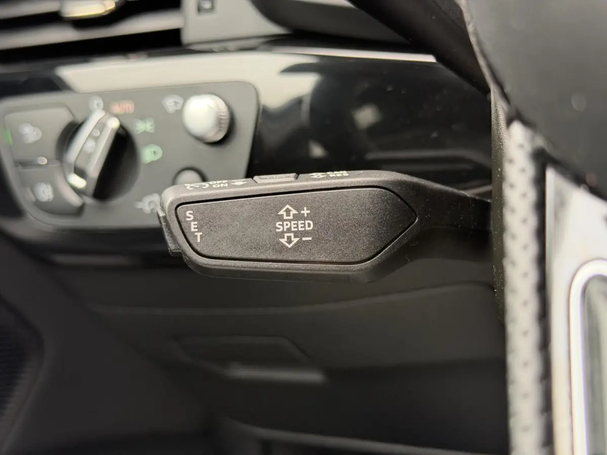 40 TFSI S edition Competition 204pk Automaat | Stoelverwarming | Head-up display | Bang&Olufsen 3D soundsystem | Lendensteun | Stuurwiel verwarmd | Verkeersbord detectie | Climate & cruise c
