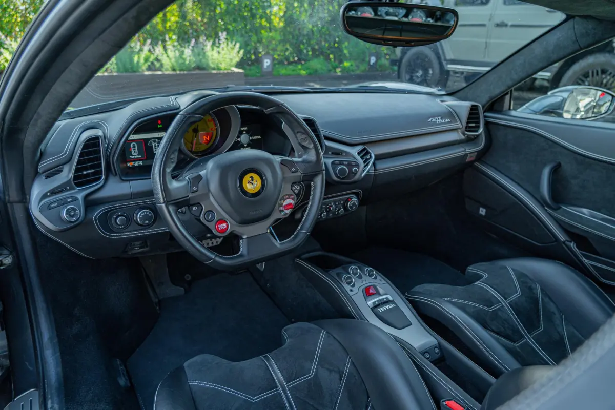 | CARBON RACING SEATS | LIFT | AFS | CAMERA | ALCANTARA | BTW |