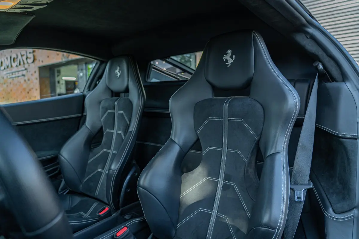 | CARBON RACING SEATS | LIFT | AFS | CAMERA | ALCANTARA | BTW |