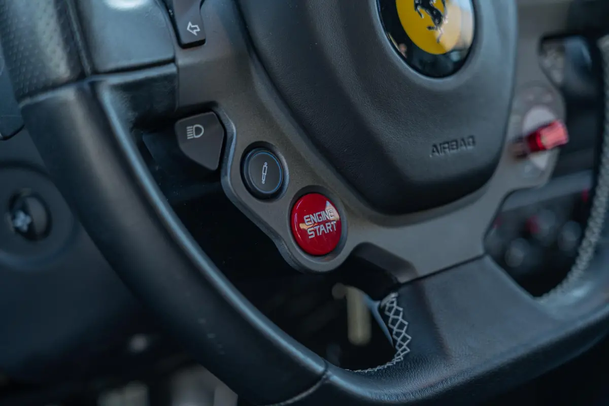 | CARBON RACING SEATS | LIFT | AFS | CAMERA | ALCANTARA | BTW |