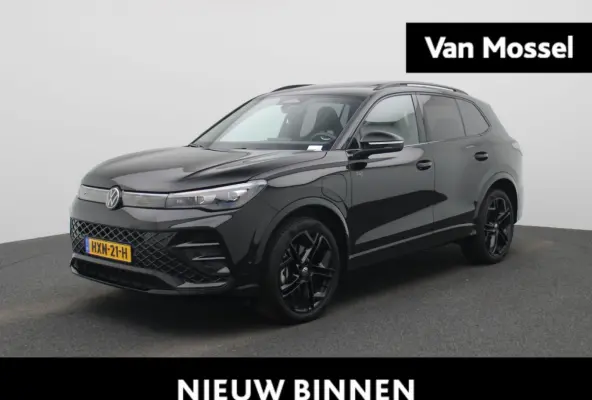 1.5 eHybrid R-Line Edition 204 PK| Origineel Nederlands | 1e Eigenaar | Panoramdak | Navigatie | Achteruitrijcamera | Achterklep Elektrisch | Stoelverwarming | Stuurwielverwarming