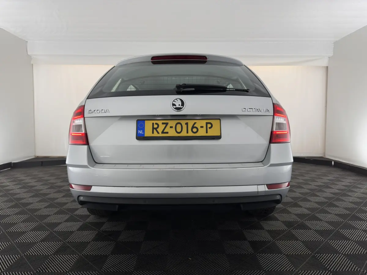 1.6 TDI Greentech Ambition Business (INCL-BTW) *NAVI-FULLMAP | COMFORTSEATS | ECC | AMUNDSEN-AUDIO | PARKPILOT | CRUISE | 16''ALU*