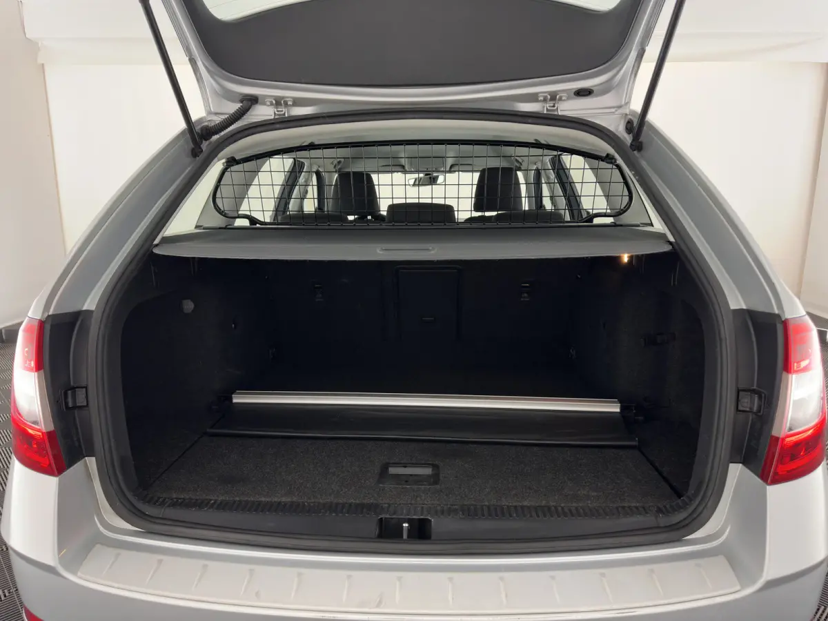 1.6 TDI Greentech Ambition Business (INCL-BTW) *NAVI-FULLMAP | COMFORTSEATS | ECC | AMUNDSEN-AUDIO | PARKPILOT | CRUISE | 16''ALU*