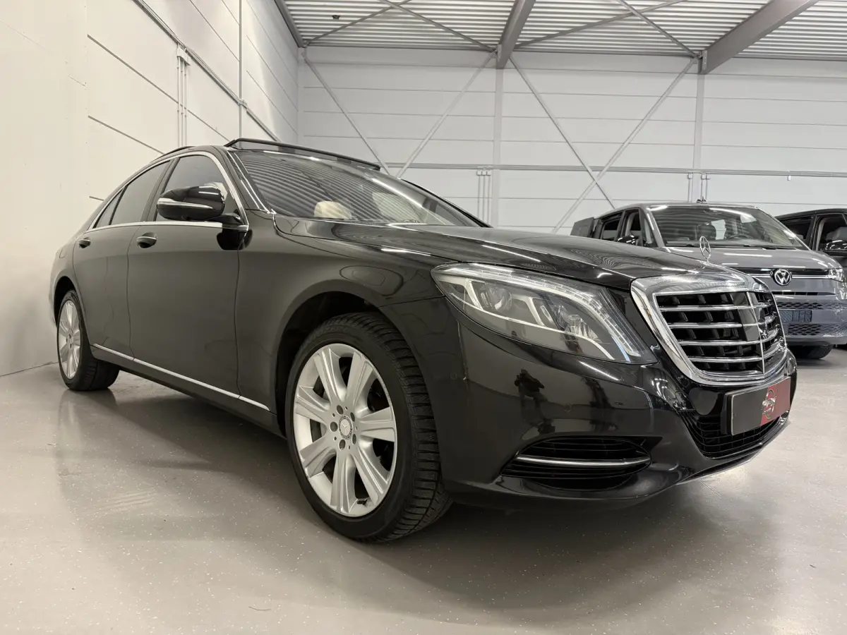 500 4Matic Prestige Plus PANO/BURMESTER/NAPPA-LEER/SOFT-CLOSE/360CAMERA/VENTILATIE/LUCHTVERING/SFEER/DISTRONIC/ALCANTARA-HEMEL/OBSIDIANSCHWARZ/VOLLEDIG MERCEDES DEALER HISTORIE