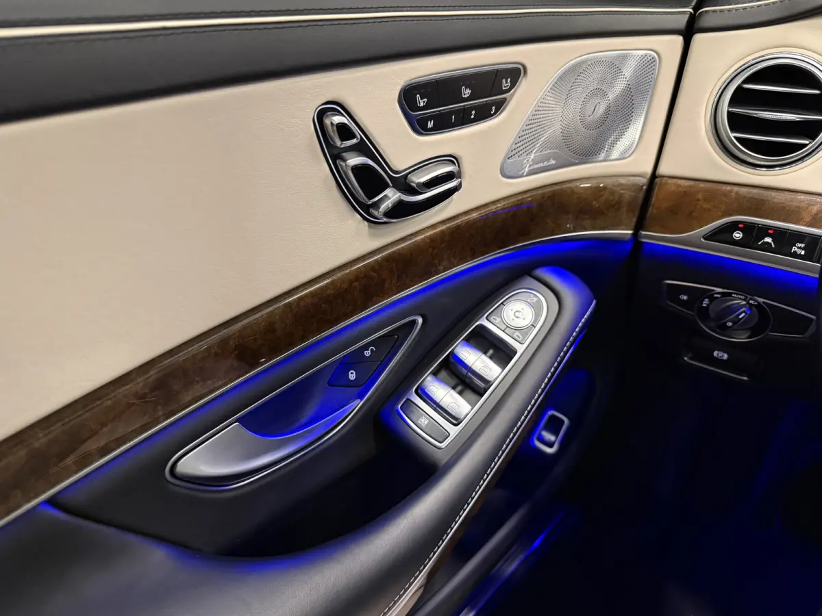 500 4Matic Prestige Plus PANO/BURMESTER/NAPPA-LEER/SOFT-CLOSE/360CAMERA/VENTILATIE/LUCHTVERING/SFEER/DISTRONIC/ALCANTARA-HEMEL/OBSIDIANSCHWARZ/VOLLEDIG MERCEDES DEALER HISTORIE