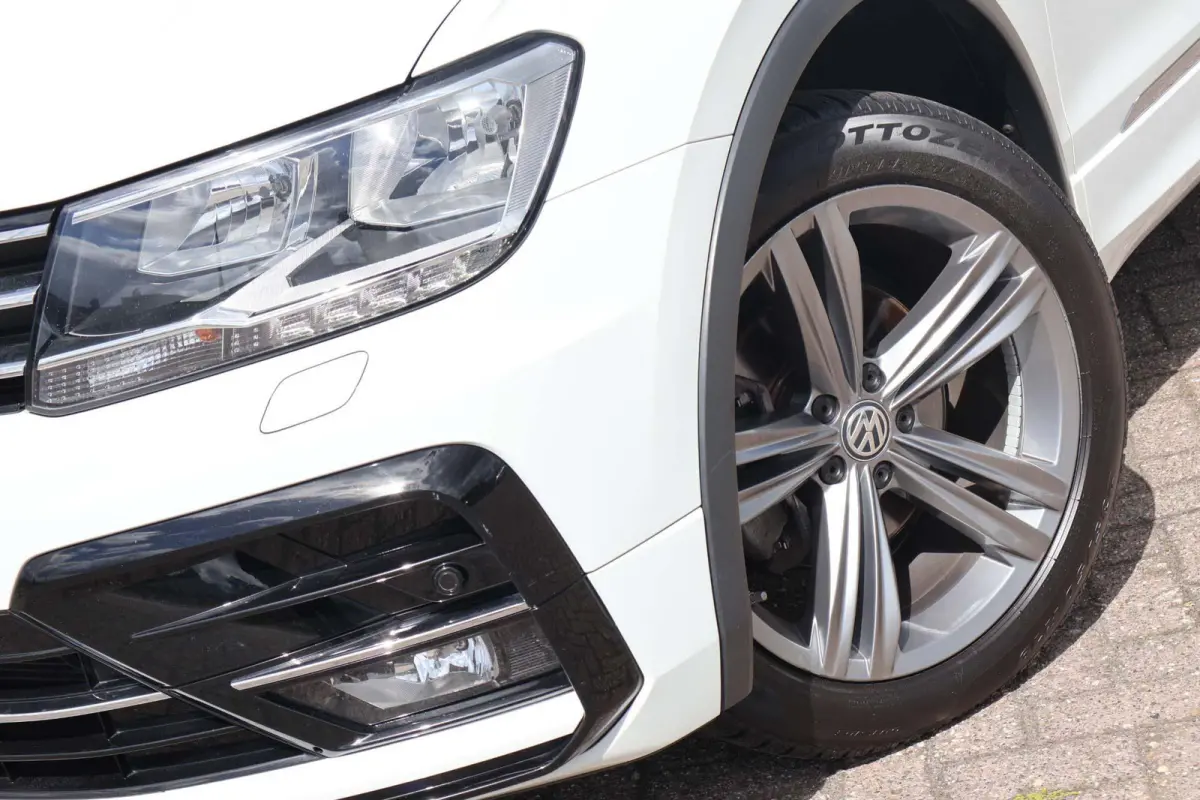 2.0 TDI 150pk DSG Highline Business R-line 7p. | Panoramadak | Trekhaak | Navigatie | PDC | Stoelverwarming