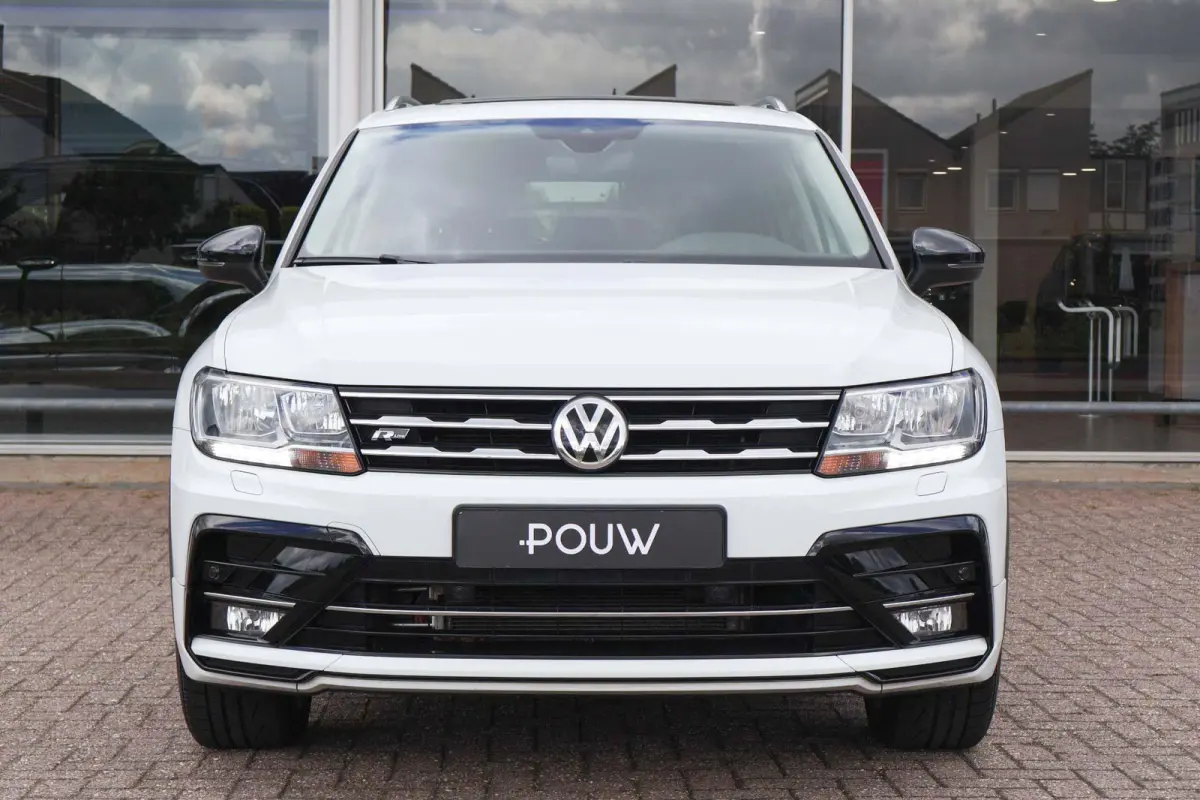 2.0 TDI 150pk DSG Highline Business R-line 7p. | Panoramadak | Trekhaak | Navigatie | PDC | Stoelverwarming