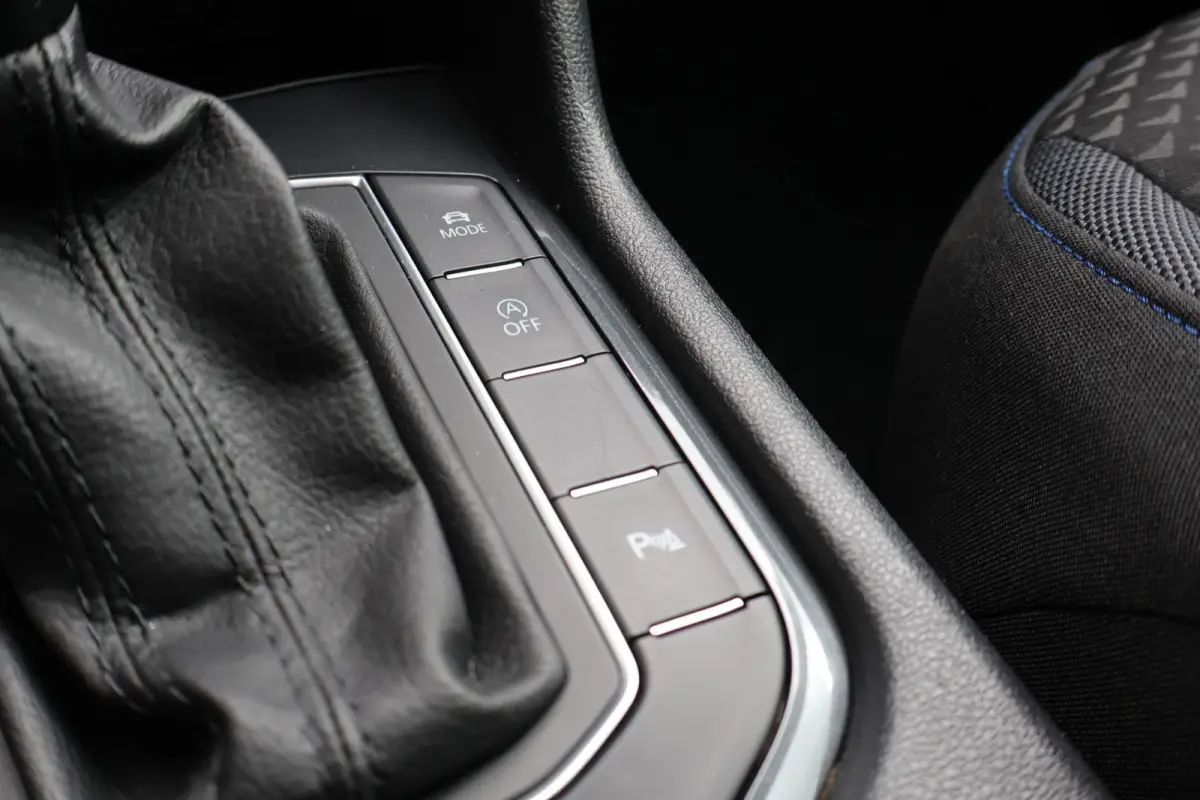 2.0 TDI 150pk DSG Highline Business R-line 7p. | Panoramadak | Trekhaak | Navigatie | PDC | Stoelverwarming