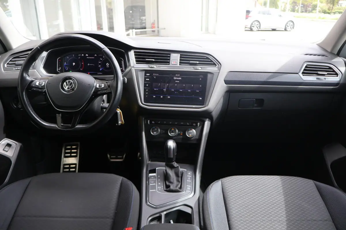 2.0 TDI 150pk DSG Highline Business R-line 7p. | Panoramadak | Trekhaak | Navigatie | PDC | Stoelverwarming