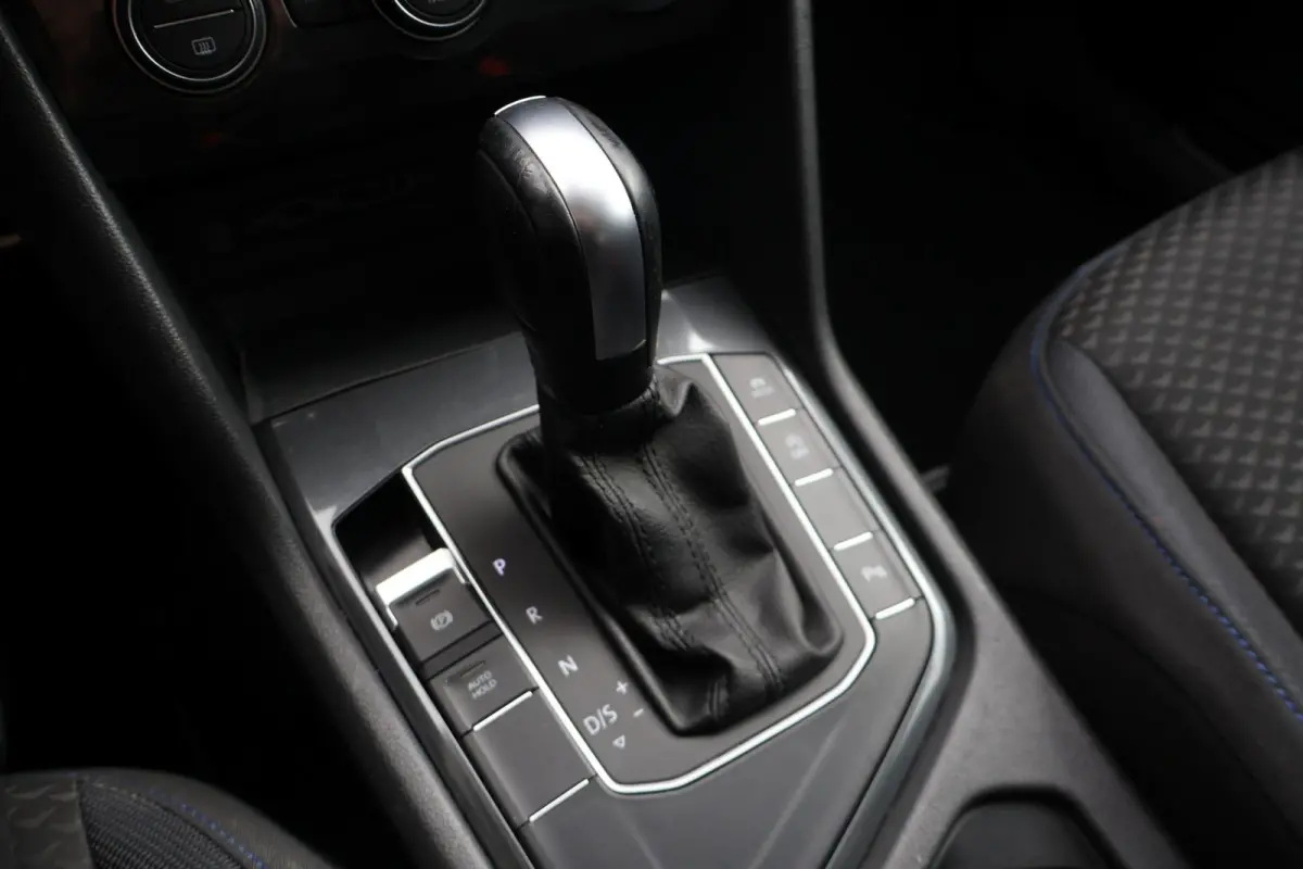 2.0 TDI 150pk DSG Highline Business R-line 7p. | Panoramadak | Trekhaak | Navigatie | PDC | Stoelverwarming