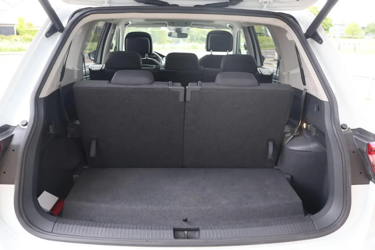 2.0 TDI 150pk DSG Highline Business R-line 7p. | Panoramadak | Trekhaak | Navigatie | PDC | Stoelverwarming