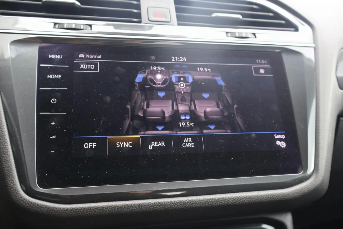 2.0 TDI 150pk DSG Highline Business R-line 7p. | Panoramadak | Trekhaak | Navigatie | PDC | Stoelverwarming