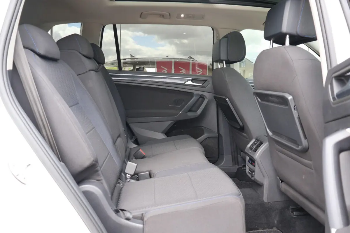 2.0 TDI 150pk DSG Highline Business R-line 7p. | Panoramadak | Trekhaak | Navigatie | PDC | Stoelverwarming