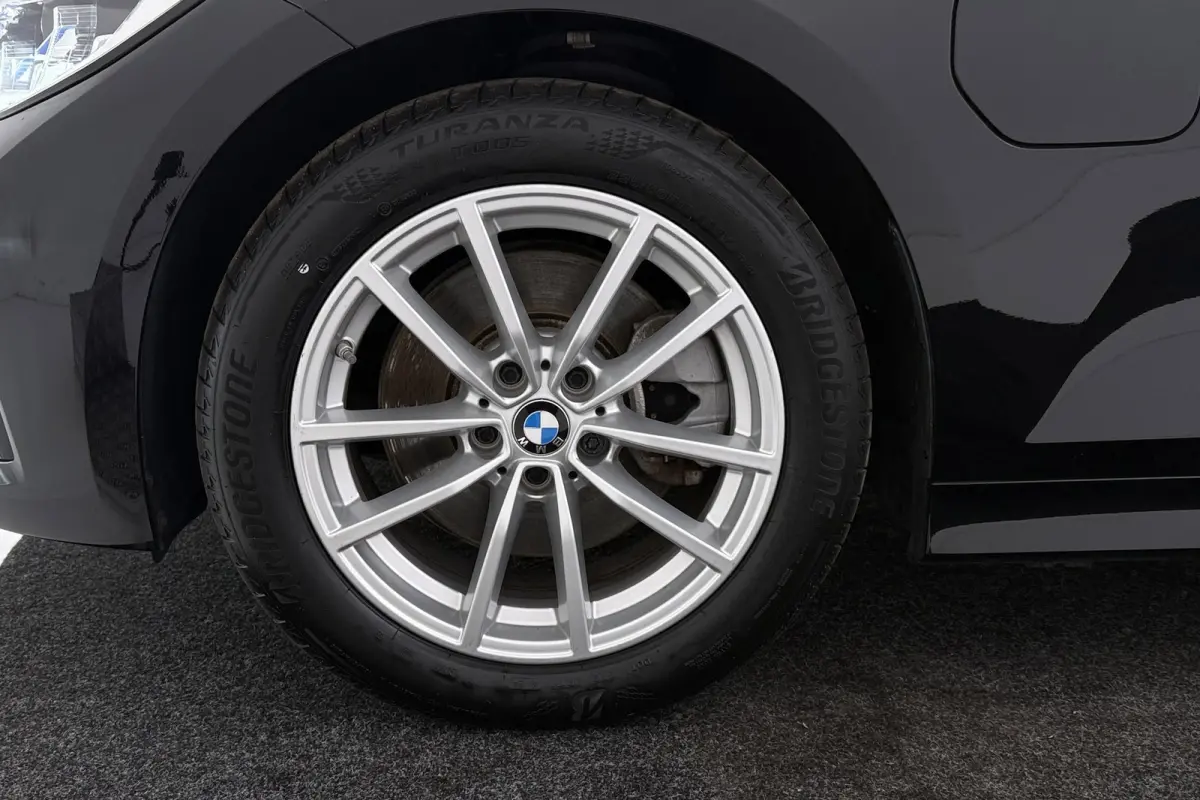 320e Business Edition Plus | Org NL | Leer | Sportstoelen | CarPlay | Stoelverwarming | Digital Cockpit |