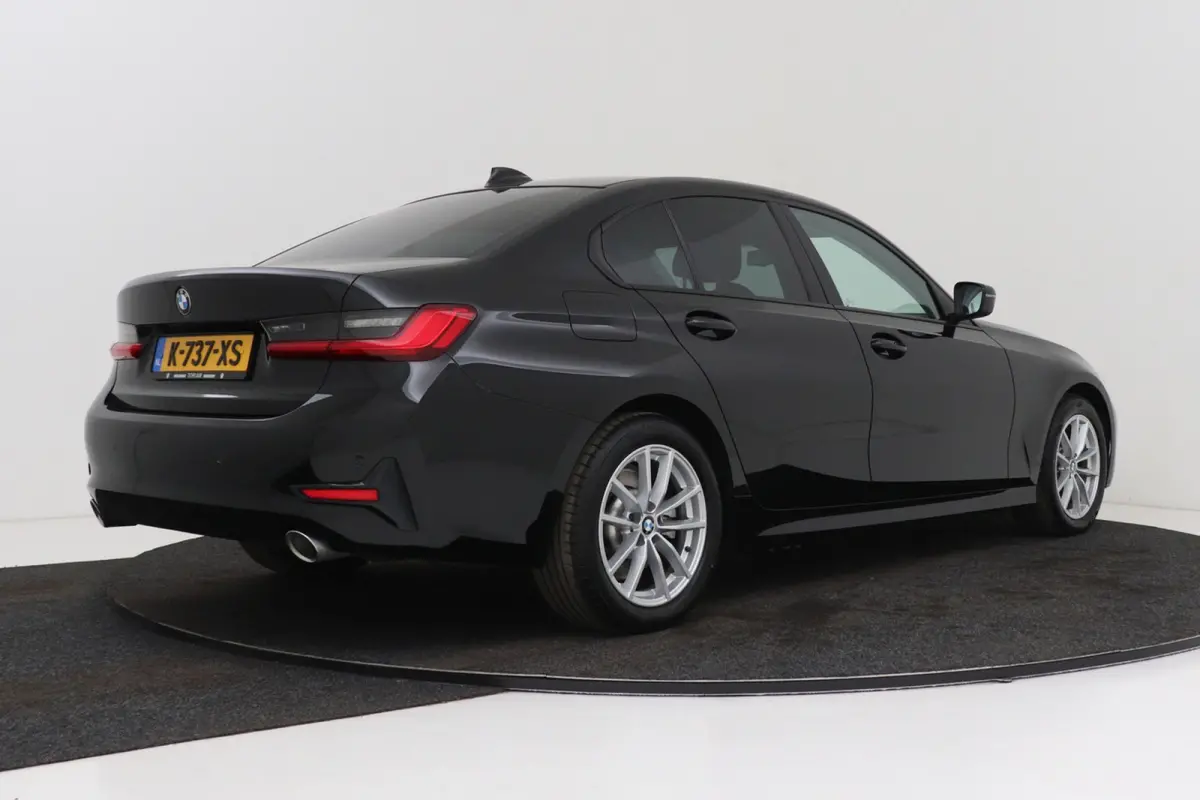 320e Business Edition Plus | Org NL | Leer | Sportstoelen | CarPlay | Stoelverwarming | Digital Cockpit |