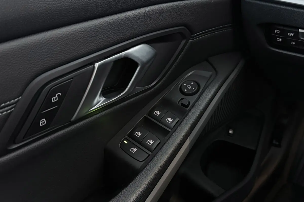 320e Business Edition Plus | Org NL | Leer | Sportstoelen | CarPlay | Stoelverwarming | Digital Cockpit |