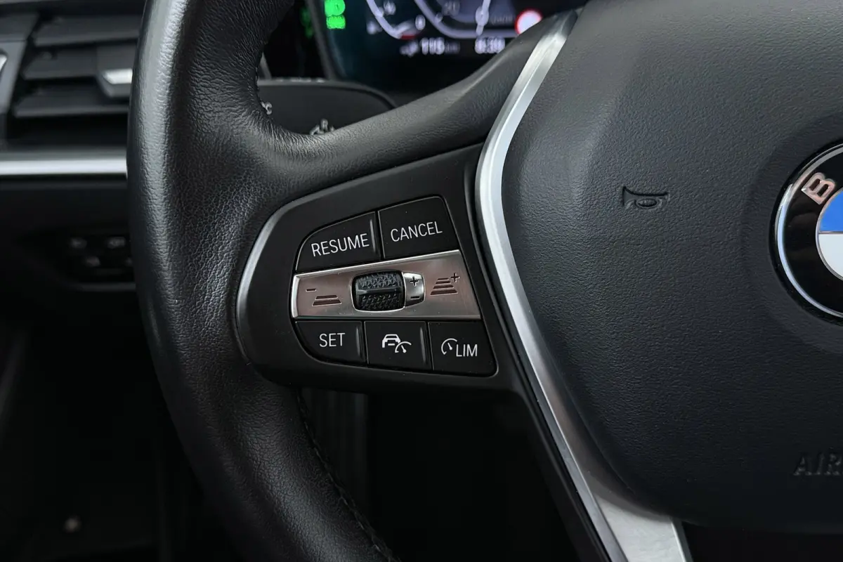 320e Business Edition Plus | Org NL | Leer | Sportstoelen | CarPlay | Stoelverwarming | Digital Cockpit |