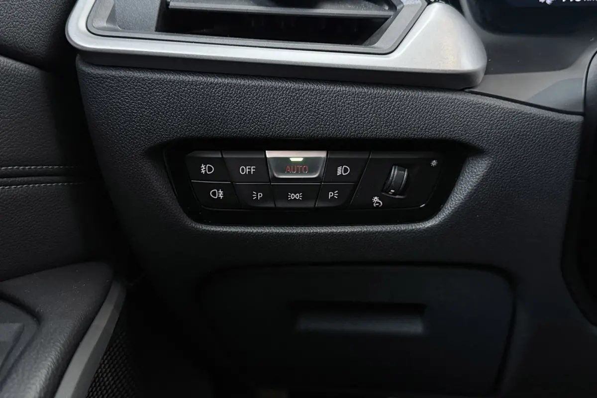 320e Business Edition Plus | Org NL | Leer | Sportstoelen | CarPlay | Stoelverwarming | Digital Cockpit |