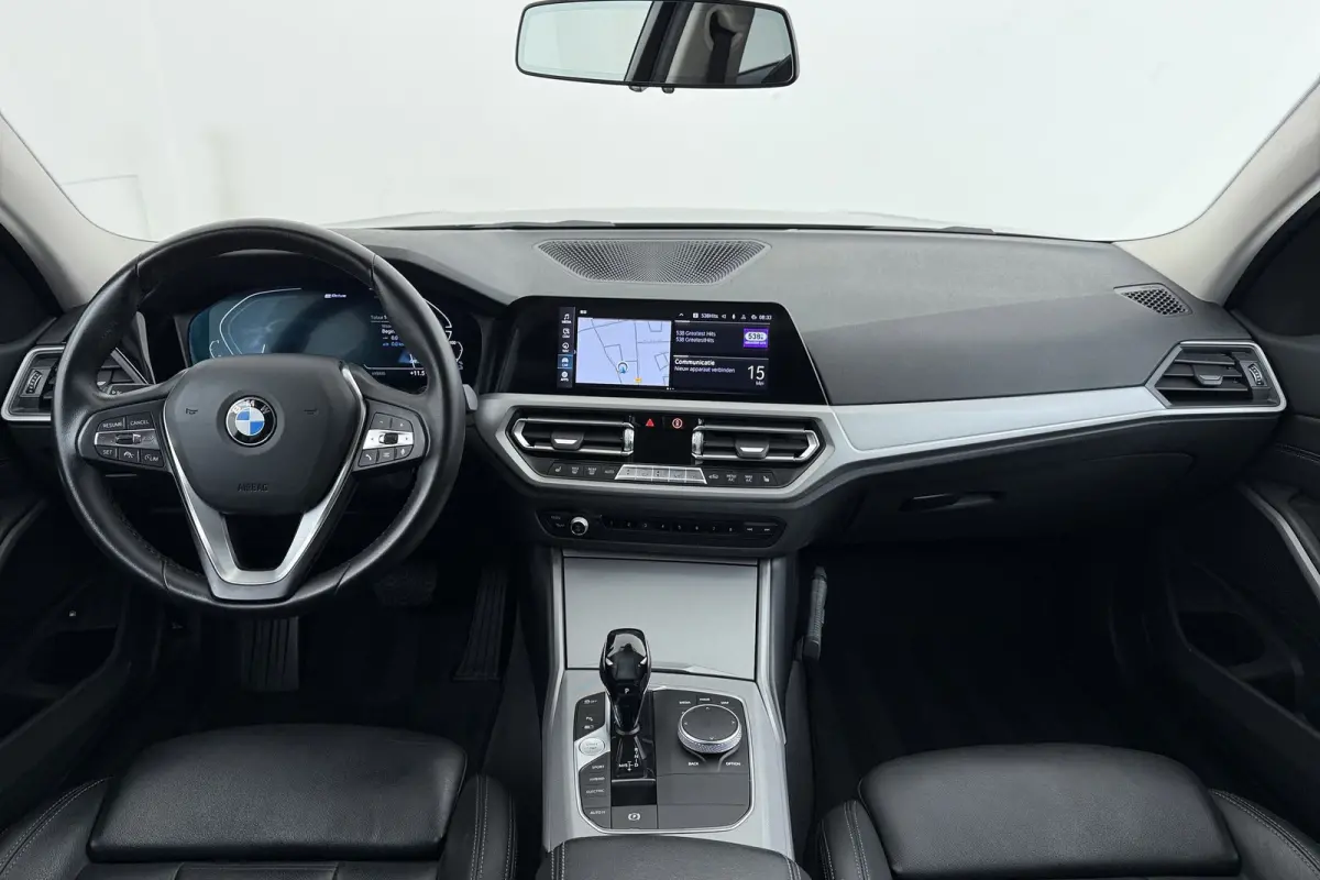 320e Business Edition Plus | Org NL | Leer | Sportstoelen | CarPlay | Stoelverwarming | Digital Cockpit |