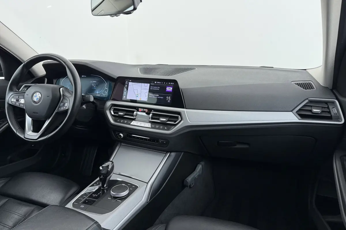 320e Business Edition Plus | Org NL | Leer | Sportstoelen | CarPlay | Stoelverwarming | Digital Cockpit |