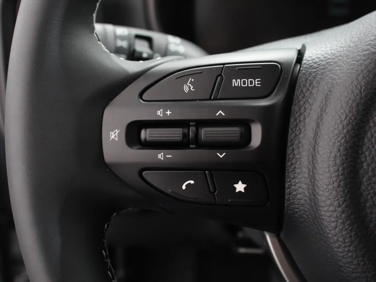 1.0 DPI Automaat DynamicLine DEMO !  Navigatie Apple Carplay/Android auto Airco Camera DAB Bluetooth