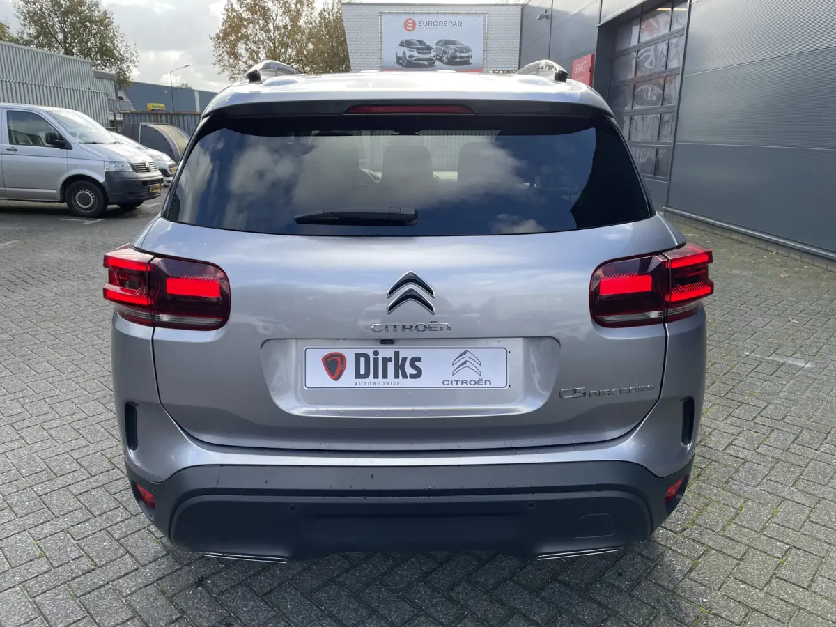 130pk Shine (Camera - Leder incl elektrische verstelling - Stoelverwarming - Keyless Entry - 19" incl 4S - Adaptieve Cruise Controle - Parkeersensoren V+A)