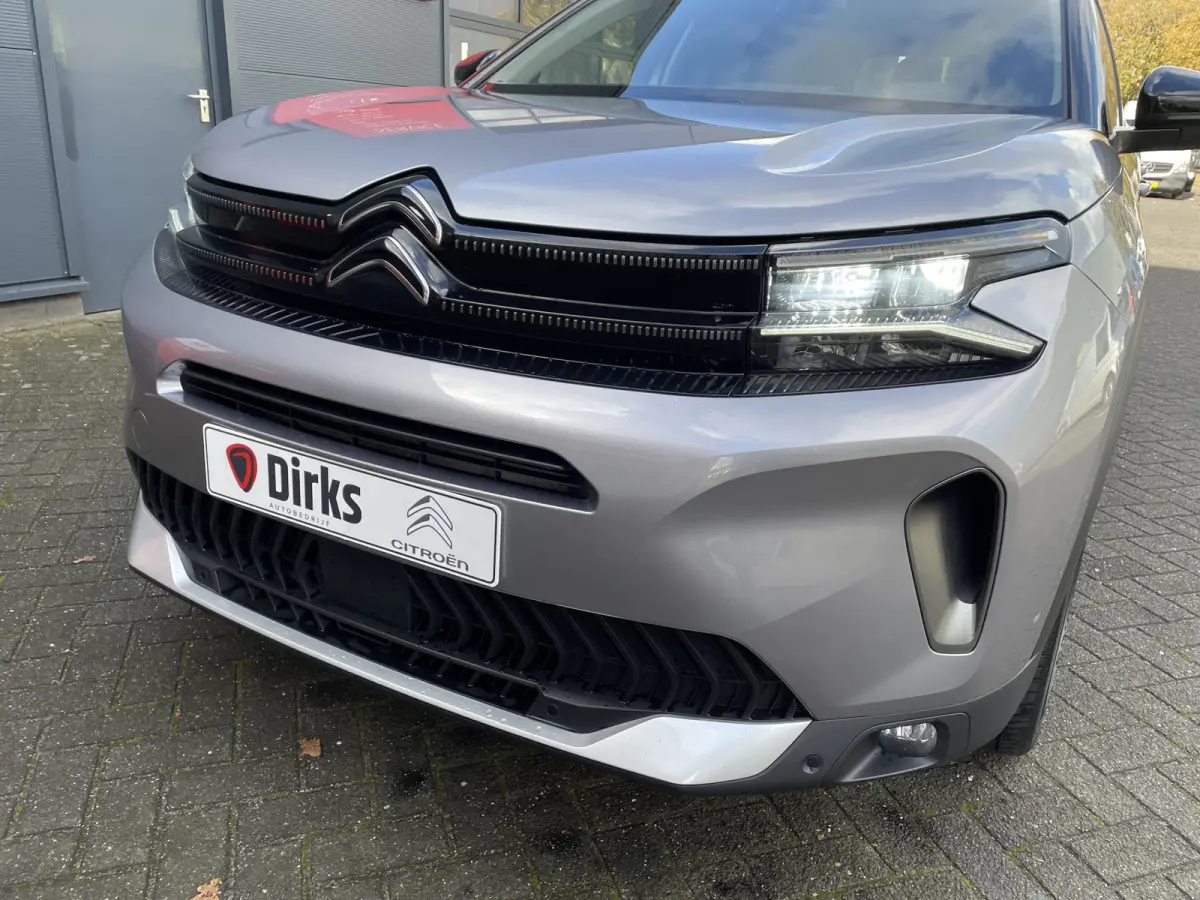 130pk Shine (Camera - Leder incl elektrische verstelling - Stoelverwarming - Keyless Entry - 19" incl 4S - Adaptieve Cruise Controle - Parkeersensoren V+A)