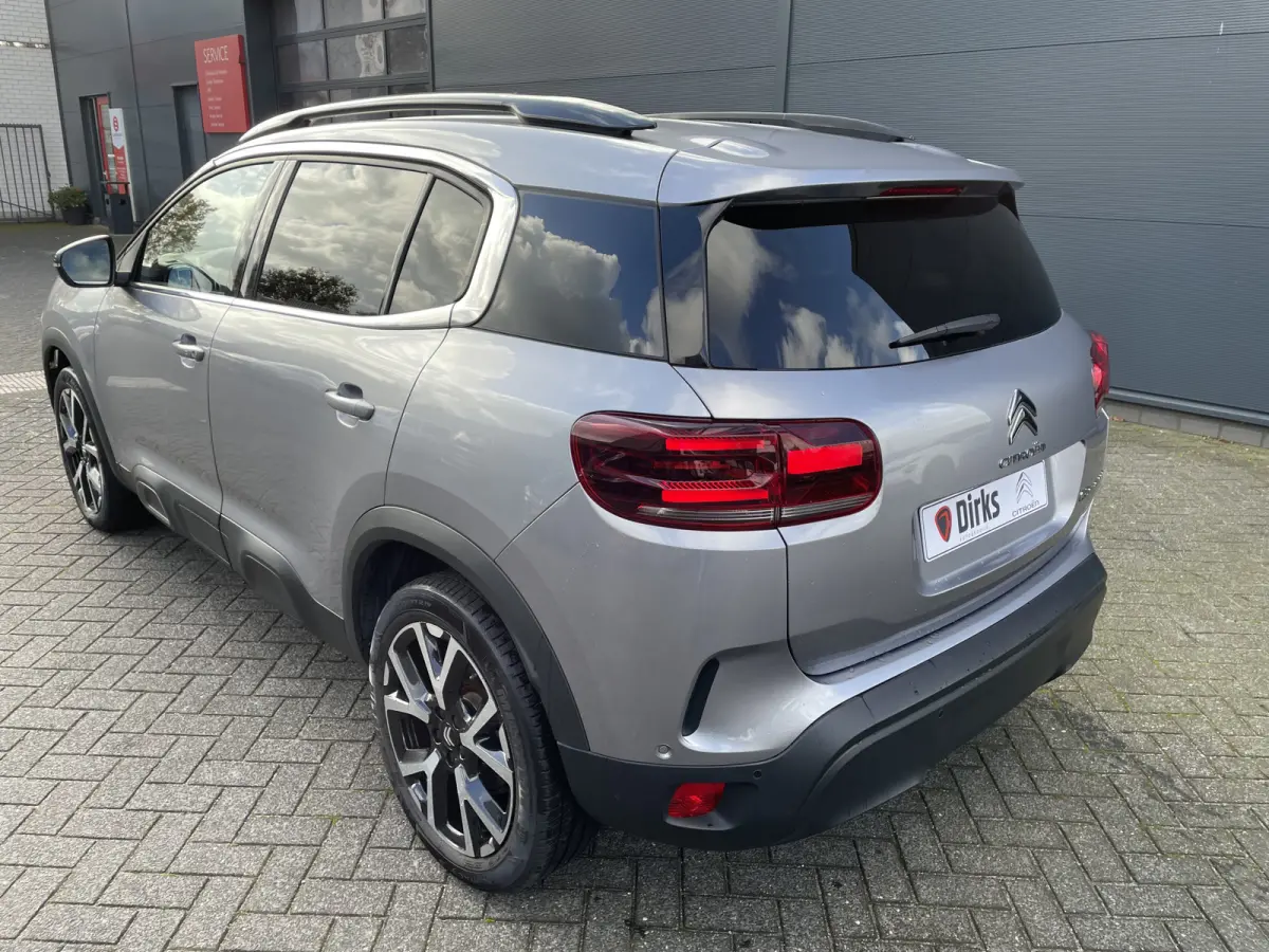 130pk Shine (Camera - Leder incl elektrische verstelling - Stoelverwarming - Keyless Entry - 19" incl 4S - Adaptieve Cruise Controle - Parkeersensoren V+A)