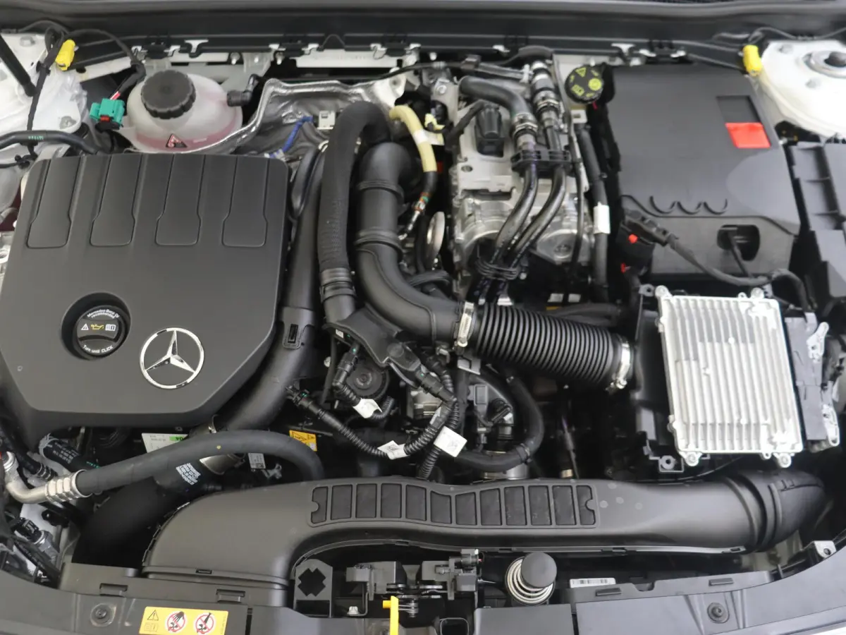 250 e Business Solution AMG / Rij-Assistentie / Burmester / Panorama-dak / Winterpakket / Multispaaks-Velgen /