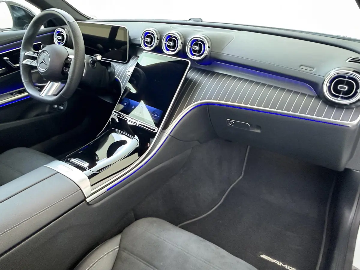 300 e AMG Line / Panoramadak/ 19 inch/ Night/ Burmester/ Digital Light/ Winter Pack/