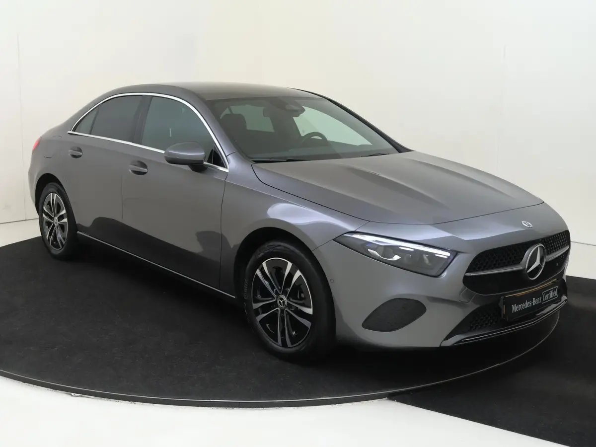 250 e Luxury Line Artico Leder / Parkeercamera / Sfeerverlichting / Stoelverwarming /