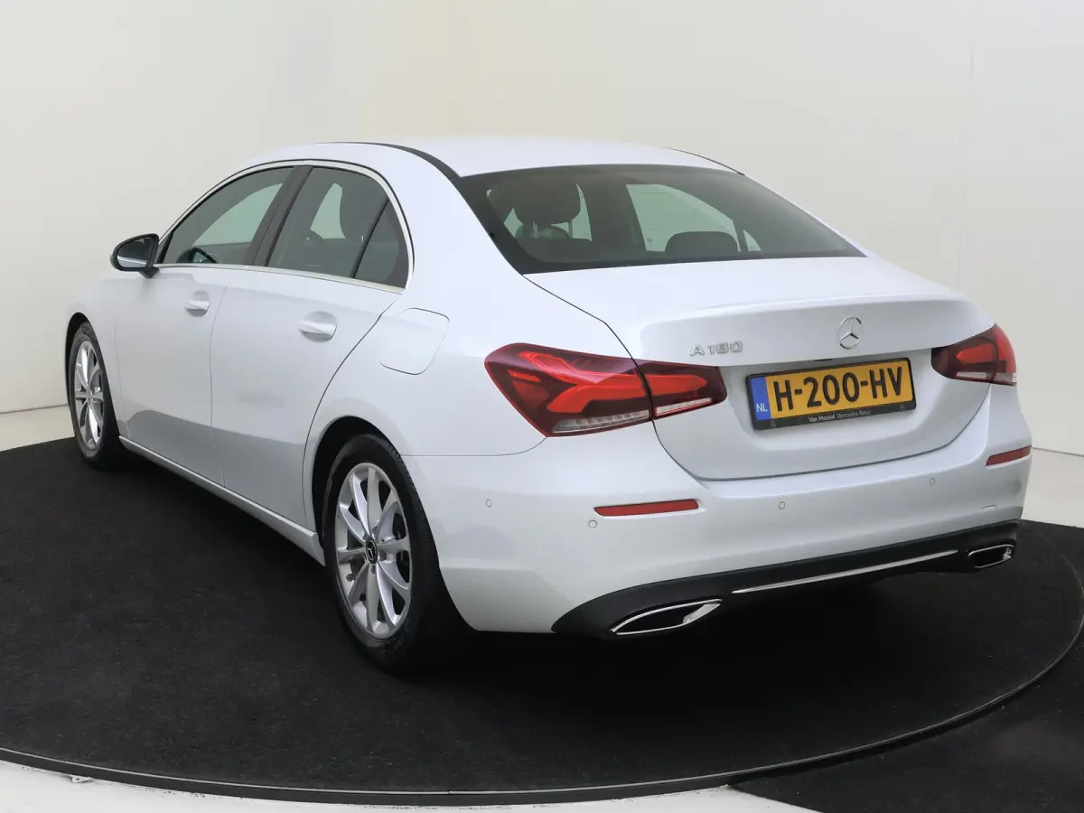 180 Advantage /CarPlay /Achteruitrijcamera