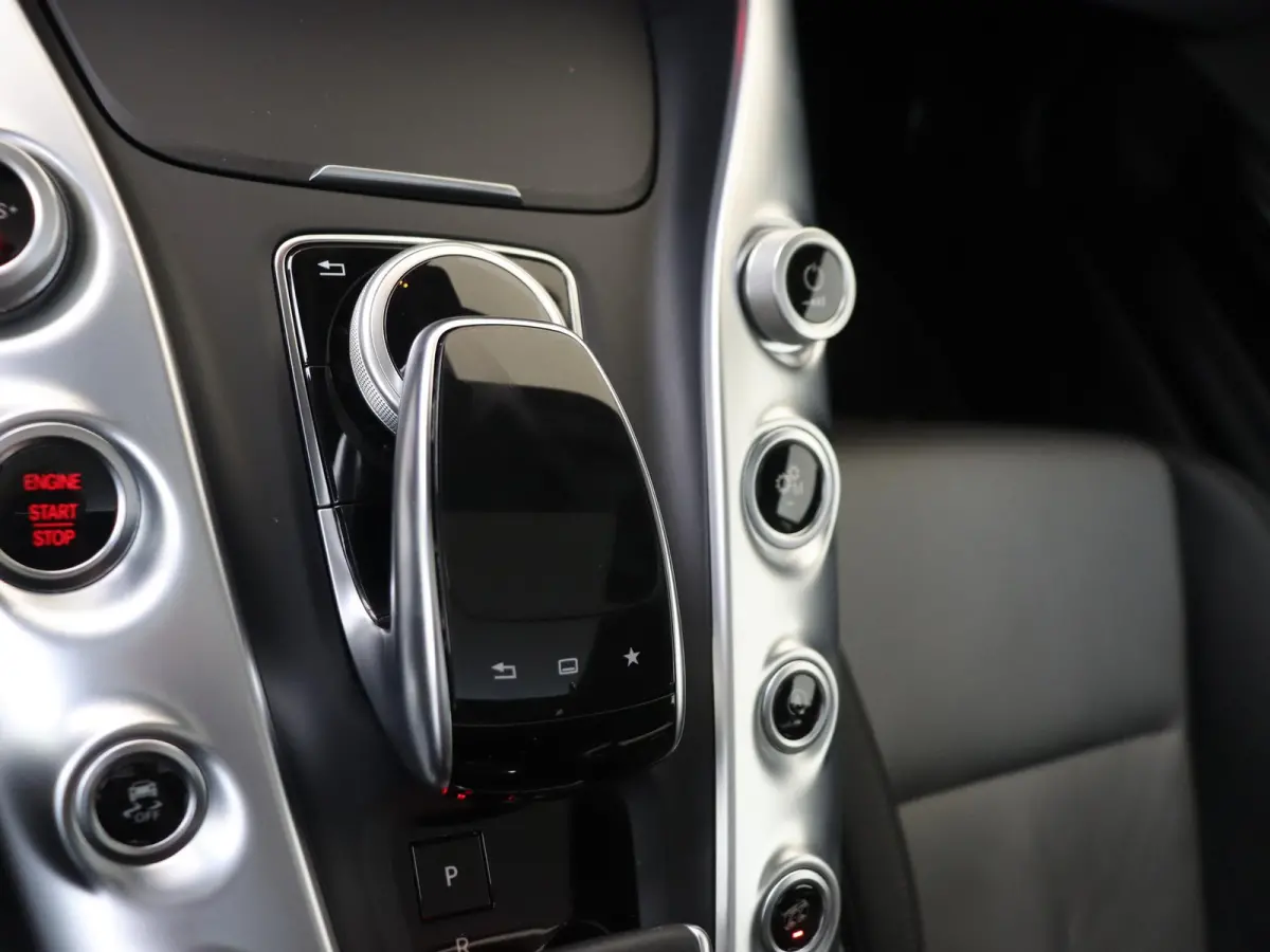 4.0 S / NL Auto/ Perf. Stoelen/ Carbon int+ext/ Panoramadak/ Burmester/ Memory