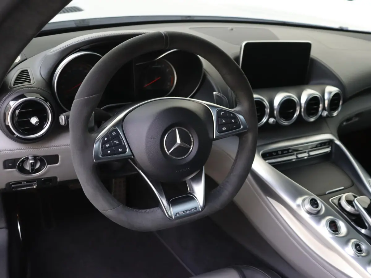4.0 S / NL Auto/ Perf. Stoelen/ Carbon int+ext/ Panoramadak/ Burmester/ Memory