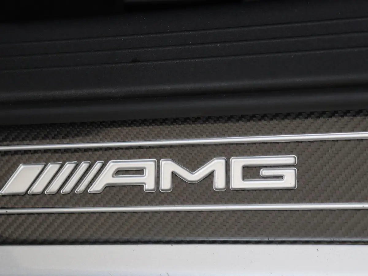 4.0 S / NL Auto/ Perf. Stoelen/ Carbon int+ext/ Panoramadak/ Burmester/ Memory