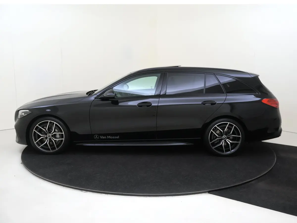 180 Business Solution AMG Panoramadak / Memory Seats / Artico leder / Parkeercamera / Winterpakket /
