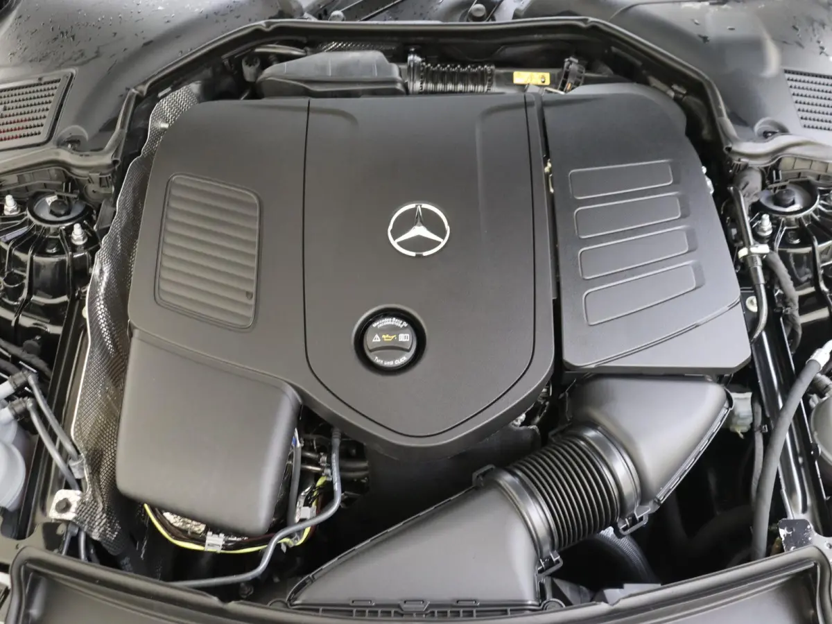 180 Business Solution AMG Panoramadak / Memory Seats / Artico leder / Parkeercamera / Winterpakket /
