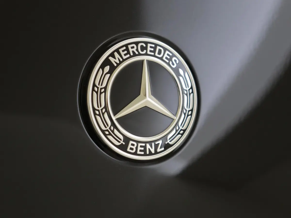 180 Business Solution AMG Panoramadak / Memory Seats / Artico leder / Parkeercamera / Winterpakket /