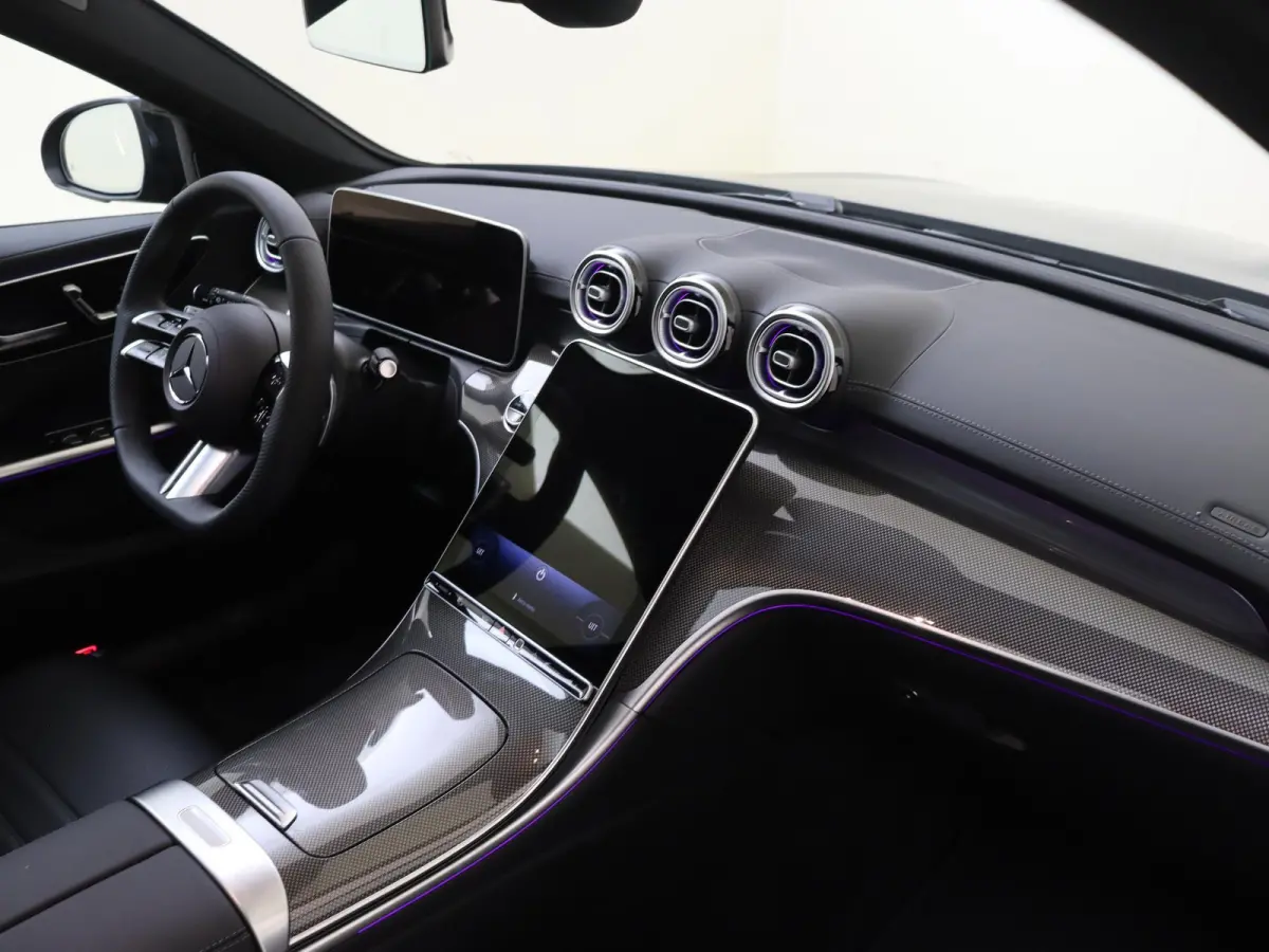 180 Business Solution AMG Panoramadak / Memory Seats / Artico leder / Parkeercamera / Winterpakket /