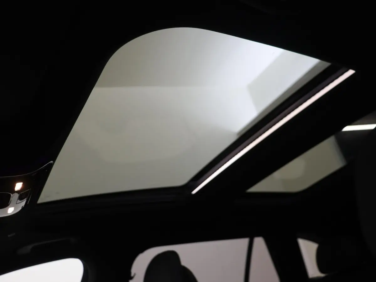 180 Business Solution AMG Panoramadak / Memory Seats / Artico leder / Parkeercamera / Winterpakket /