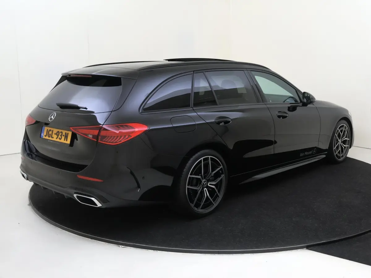 180 Business Solution AMG Panoramadak / Memory Seats / Artico leder / Parkeercamera / Winterpakket /